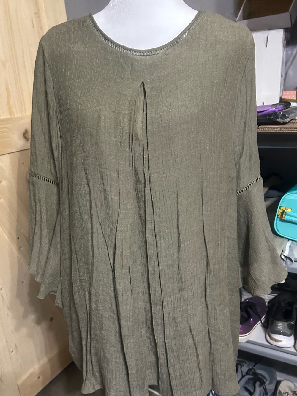 Forgotten Grace Olive Green Textured Tunic Top Size M